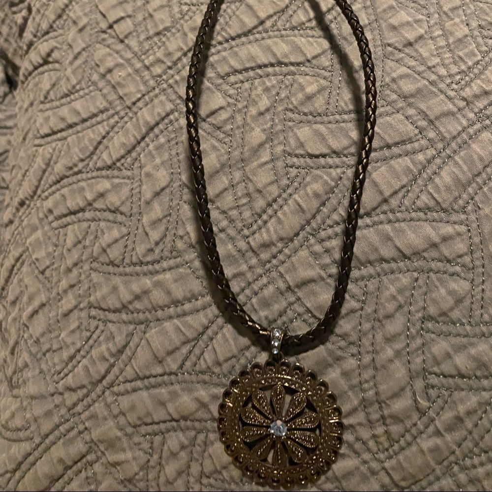 Pendant Neclace